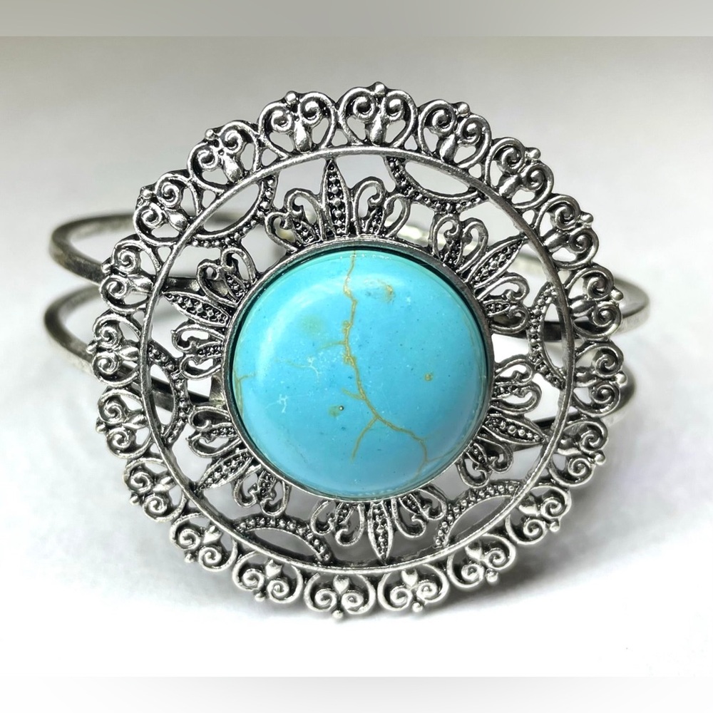 Round Faux Turquoise Bracelet